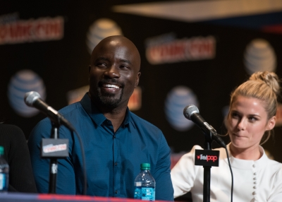 10102015_-_Marvels_Daredevil_And_Marvels_Jessica_Jones_At_New_York_Comic-Con_009.jpg