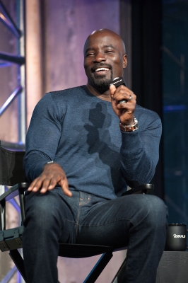 11202015_-_AOL_BUILD_Series_Mike_Colter_Jessica_Jones_008.jpg