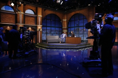 09282016_-_Late_Night_with_Seth_Meyers_-_Season_4_007.jpg