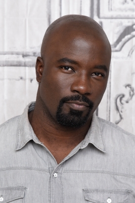 09282016_-_The_Build_Series_Presents_Mike_Colter_Discussing_Luke_Cage_006.jpg
