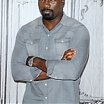 09282016_-_The_Build_Series_Presents_Mike_Colter_Discussing_Luke_Cage_050.jpg