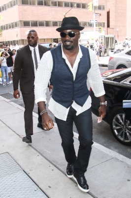 06202018_-_Celebrities_Visit_Build_025.jpg