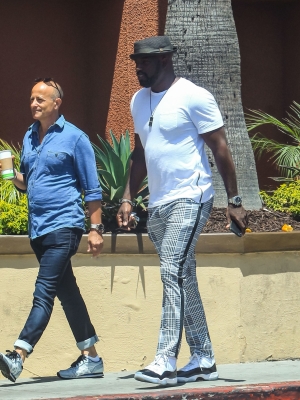 07102019_-_Celebrity_Sightings_In_Los_Angeles_002.jpg