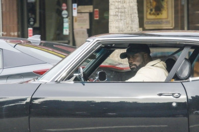 11302019_-_Celebrity_Sightings_In_Los_Angeles_007.jpg