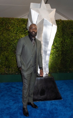 01122020-_The_Critic_Statue_Debuts_At_The_25th_Critics_Choice_Awards_001.jpg