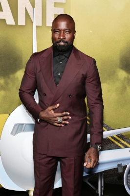 01102023_-_Plane_New_York_Screening_005.jpg