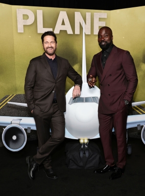 01102023_-_Plane_New_York_Screening_010.jpg