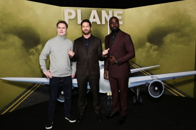 01102023_-_Plane_New_York_Screening_014.jpg