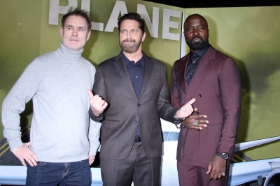 01102023_-_Plane_New_York_Screening_025.jpg